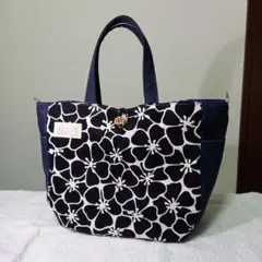 花模様のトートバック*黒 2way Dカン付*ハンドメイド