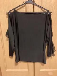 オフショルダー フリル付き レッスンウェア