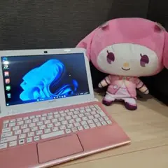 薄型　ノートパソコン　SSD搭載　軽量　書類作成などに最適！