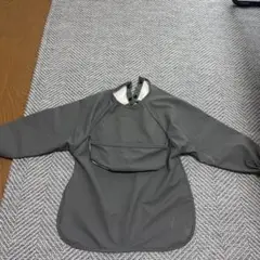 グレーの防水長袖お食事エプロン