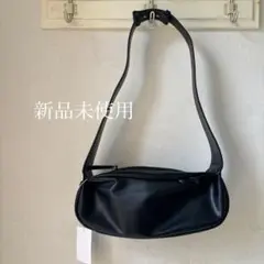 未使用品 ワイドショルダーバッグ　フェイクレザー　スクエアバッグ　カジュアル
