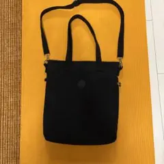 ナイロンショルダーバッグ　黒