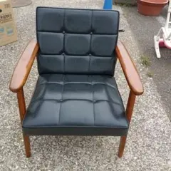3579)カリモク黒の合成皮革1人掛けソファ