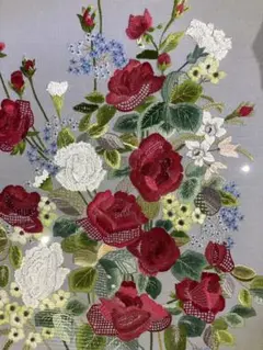 刺繍作品　バラ　額つき