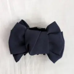 アネモネ　ネイビー リボン型バレッタ