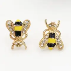 【新品未使用】【残り1点】蜂★ピアス☆両耳用☆ハチ☆クイーンビー