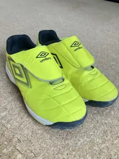 サイズ21.0cm umbro 蛍光イエロー トレーニングシューズ