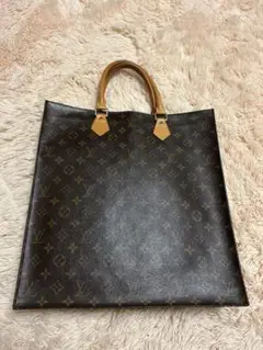 VUITTON