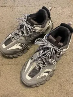バレンシアガ balenciaga トリプルs triples スニーカー