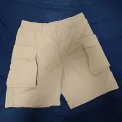 UNIQLO ベージュ カーゴショートパンツ