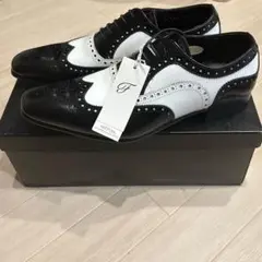 FATTURA ドレスシューズ 黒と白