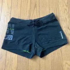 お値下げしました　Reebok ブラックショートパンツ
