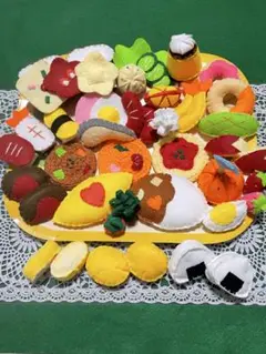 ♪ako♪ハンドメイド　食べものいっぱいセット　フエルトままごと