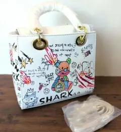 グラフィックペイントベア 熊　ショルダーバッグ
