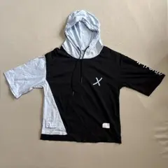 フード付き半袖Tシャツ 黒/白 Xマーク