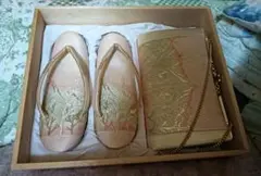 草履とバックのセット　(オマケ付き)