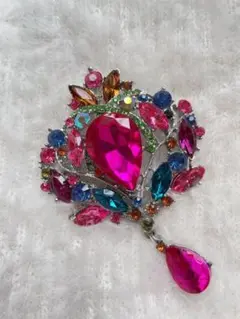 ☺️数に限りありますので お早めに☺️ ❤️ブローチ花型ダイヤモンド❤️