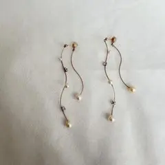 パールとクリスタルのピアス 両耳 K10