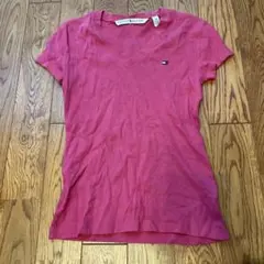 TOMMY HILFIGER ピンク Vネック Tシャツ XS