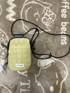 イエロー ショルダーバッグ