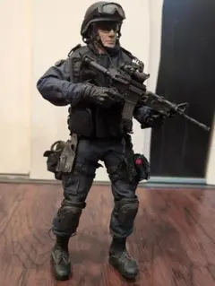 さ*ら様 ・SWAT フィギュア ・ホットトイズ ・1/6スケール ホットトイズ・ミリタリー】1／6スケールフィギュア S.W.A.T.