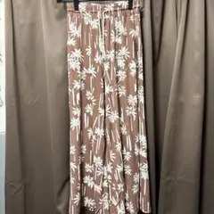 ブラウン フラワーパターン ワイドパンツ