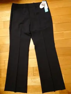 青山 レディース ウォッシャブル セミフレアパンツ 新品未使用