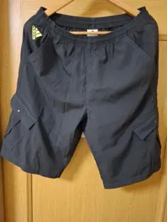 adidas ショートパンツ