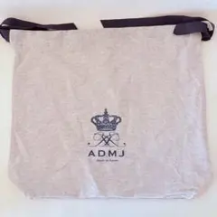 Item thumbnail for item b46e82dd-e230-4741-b8ca-3c524064d73a