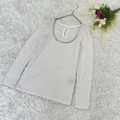 〝セシルマクビー〟長袖　ビジュー付きカットソー　　Mサイズ