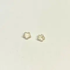 No.3390 小ぶり小さいお花　ハンドメイドピアス