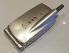 レア ドコモ SONY SO211i silver シルバー ガラケー 携帯