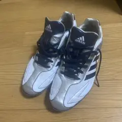 adidas スパイクシューズ ホワイト/ネイビー