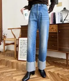 Item thumbnail for item 120cf34d-bf87-4101-8c44-fa60a231edaa