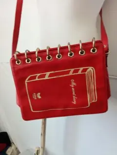 人気の品‼️赤い本型ショルダーバッグ