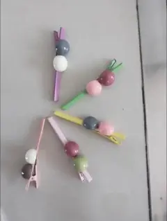 カラフルボール付きヘアクリップ5個セット