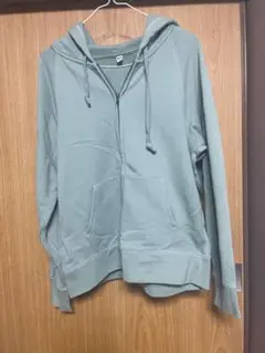ユニクロ　スゥエットフルジップパーカ