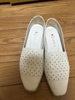 ダイアナ　スリッポン　ホワイト