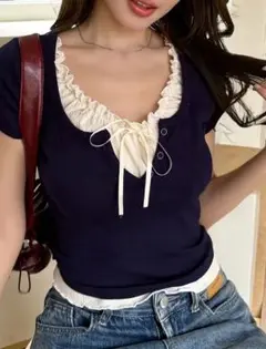 【新品 未使用‼️】 フリル付きネイビーTシャツ 即購入⭕️