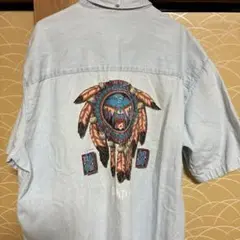 ライトブルーシャツ