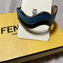 FENDI バングル