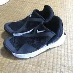 新品未使用　NIKE ゴーフライイーズ　23cm