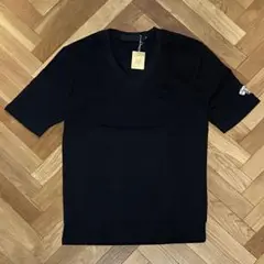 ブラックVネックTシャツ Vネックカットソー Mサイズ　未使用