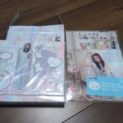 YUNAH アクリルスタンド& クリアファイルセット　ILlIT一番くじ