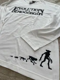 L ストレンジャーシングス デモゴルゴン　ロンt ホワイト　長袖　tシャ　新品