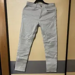 UNIQLO スリムフィットパンツ