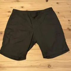 tomas maier and uniqlo ハーフパンツ　オリーブ