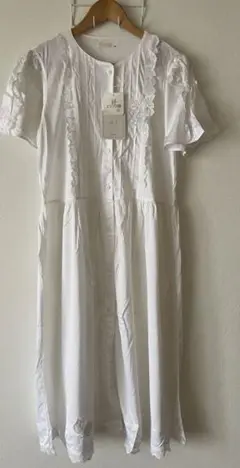 新品未使用/シャルレホワイト フリル刺繍 ネグリジェワンピース