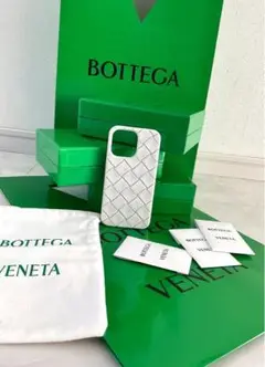 新品 ボッテガヴェネタBOTTEGA VENETA iPhone13Proケース