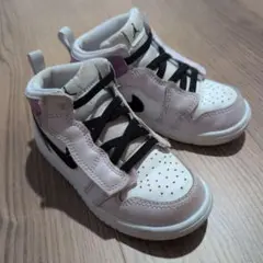 Nike ジョーダン1　15cm　ホワイト/ピンク/ブラック